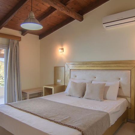 Villa Theodora View Apartments Afroditi Agios Georgios Pagon Eksteriør billede