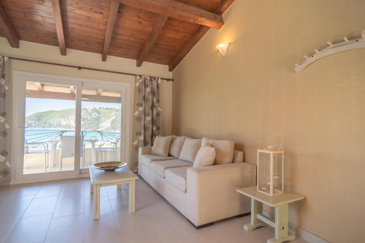 Villa Theodora View Apartments Afroditi Agios Georgios Pagon Eksteriør billede