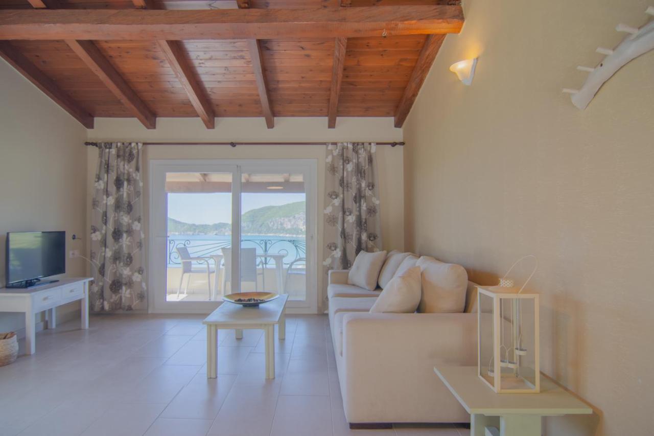 Villa Theodora View Apartments Afroditi Agios Georgios Pagon Eksteriør billede