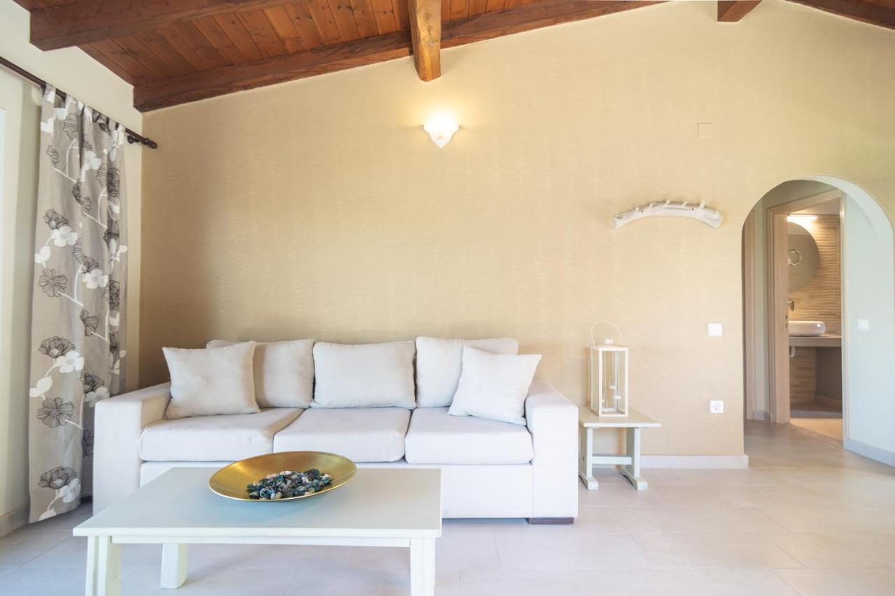 Villa Theodora View Apartments Afroditi Agios Georgios Pagon Eksteriør billede
